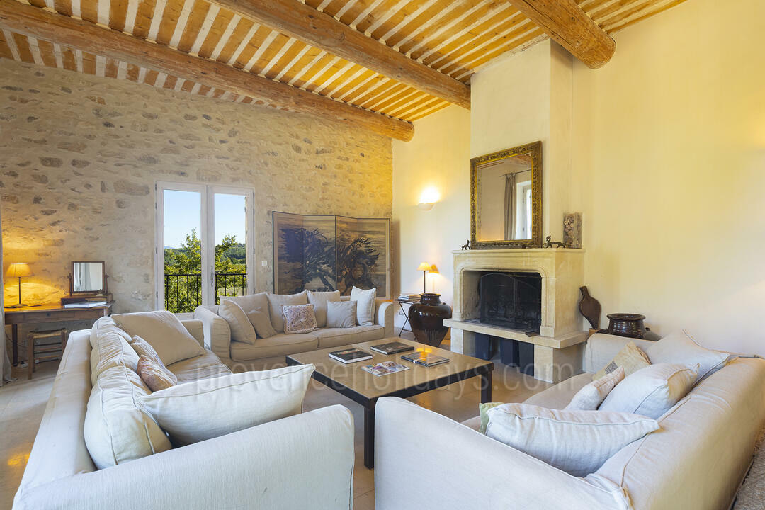 Stunning Hamlet with Heated Pool in the Luberon Le Mas Rustique: Interior - 14
