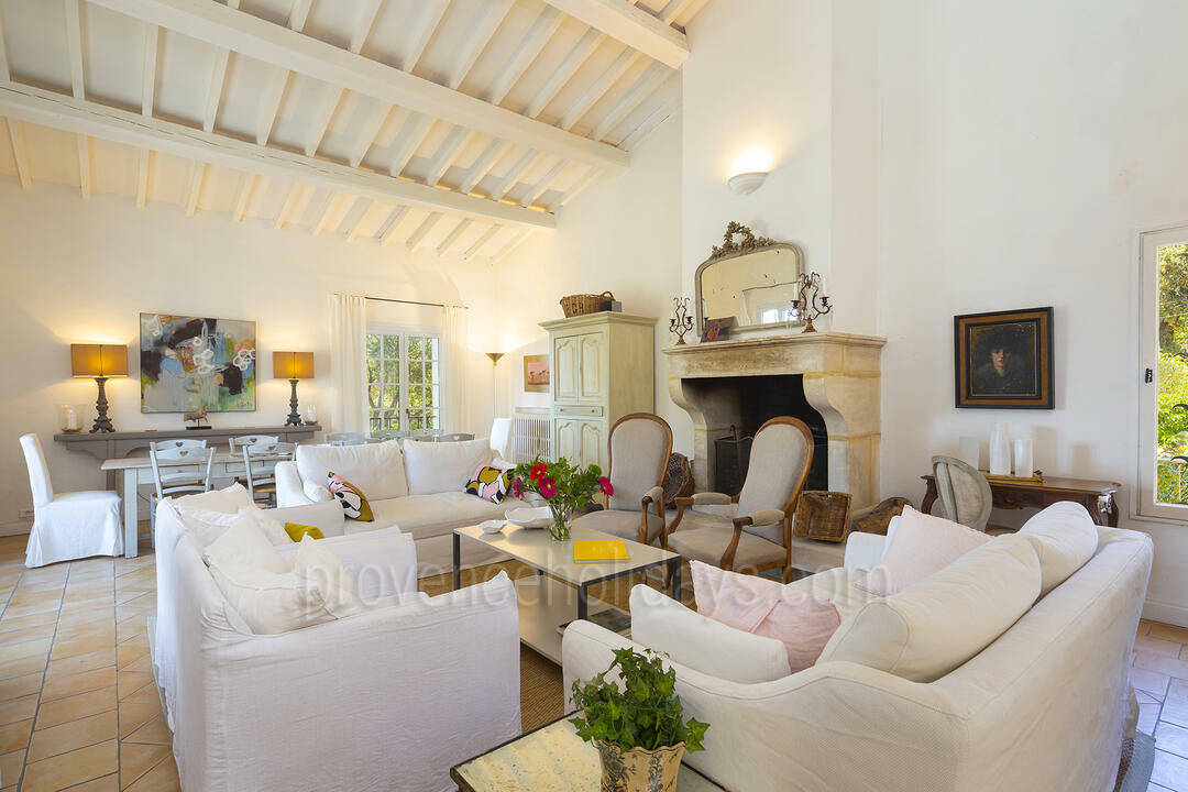 Luxury Property with Heated Pool and Tennis Court in Gordes 5 - Mas de Gordes: Villa: Interior