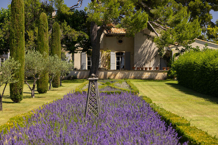 Luxury Holiday Rental on Beautiful French Estate 2 - Bastide de la Combe: Villa: Exterior