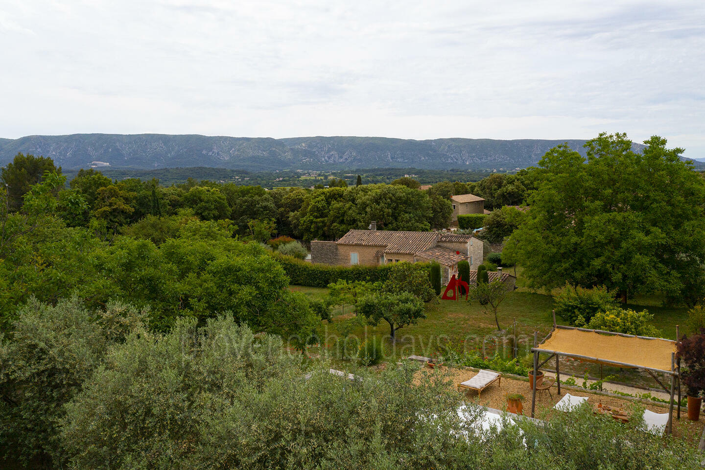 58 - Une Maison en Provence: Villa: Exterior