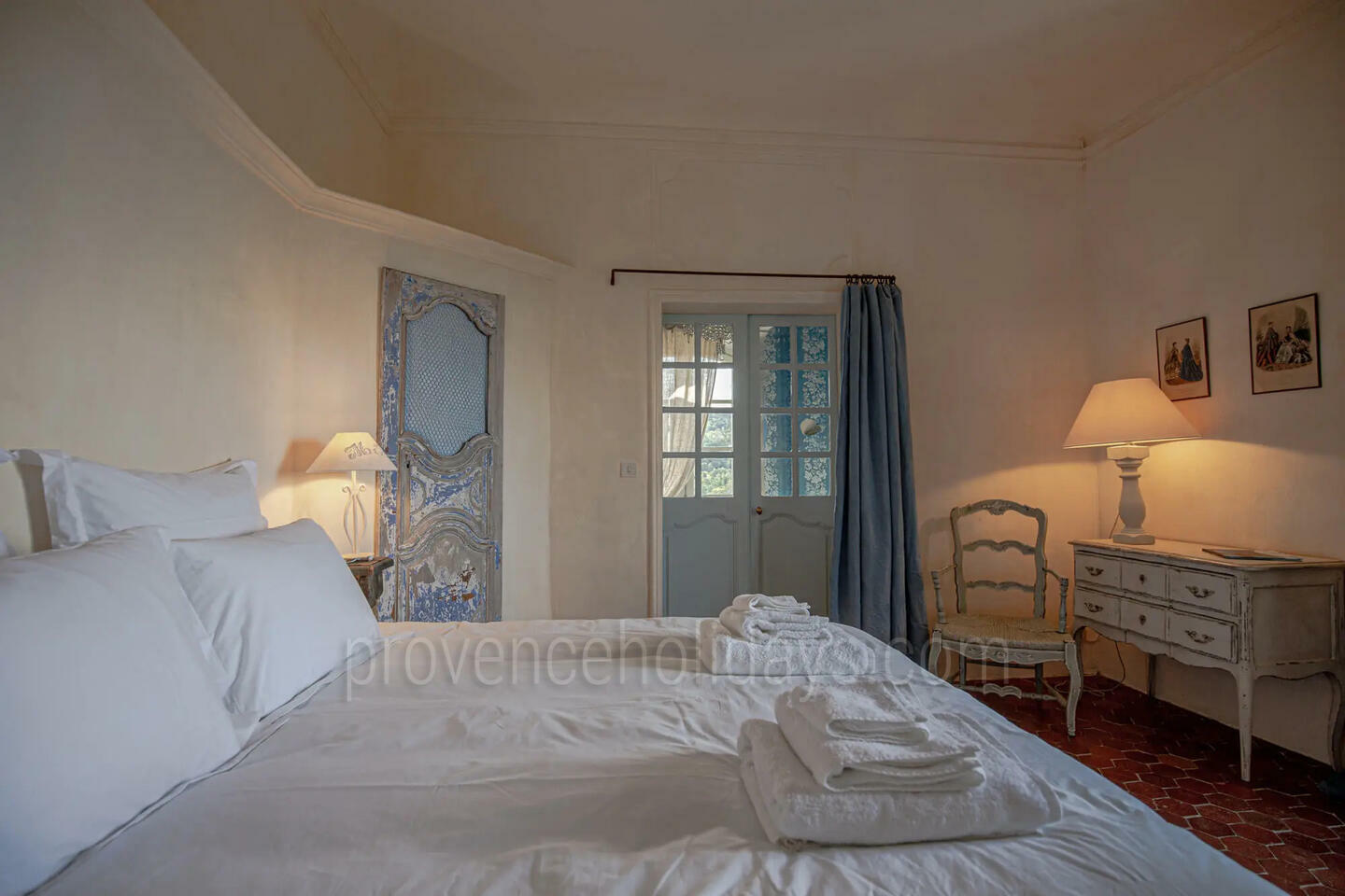 78 - Château de Gignac: Villa: Bedroom