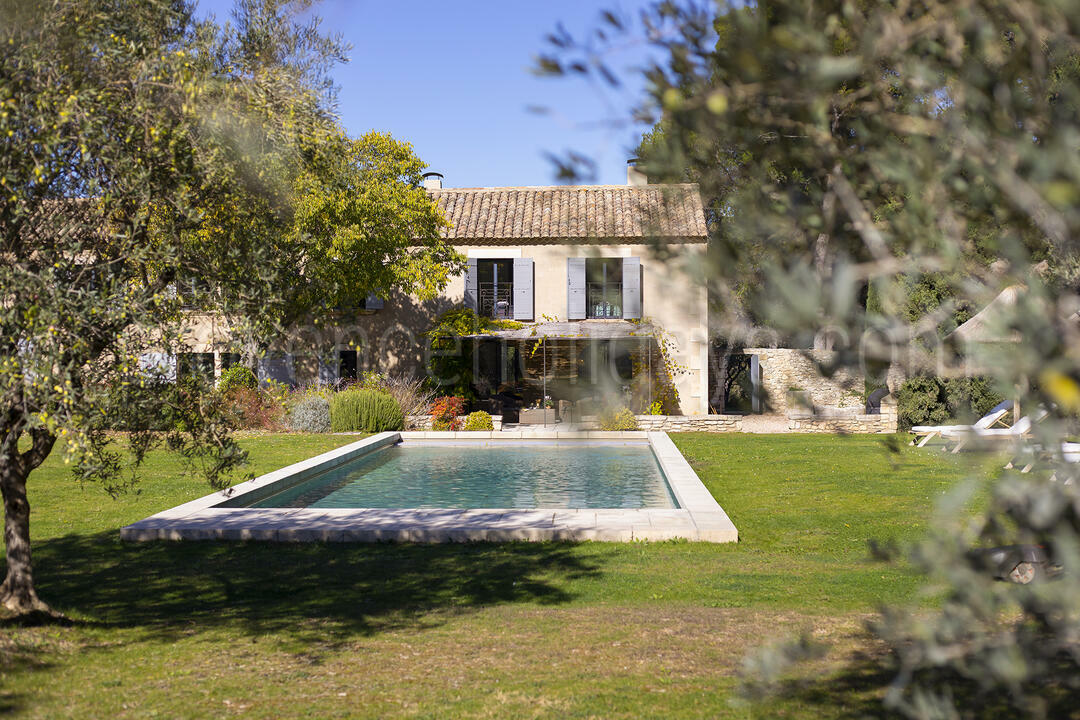 Stunning Villa with Air Conditioning in Saint-Rémy-de-Provence 4 - Mas Rémy: Villa: Exterior