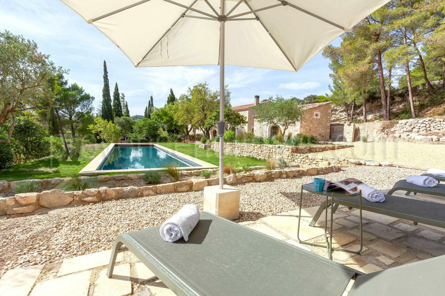 Location de vacances aux Baux-de-Provence 1 - Mas des Roches: Villa: Exterior