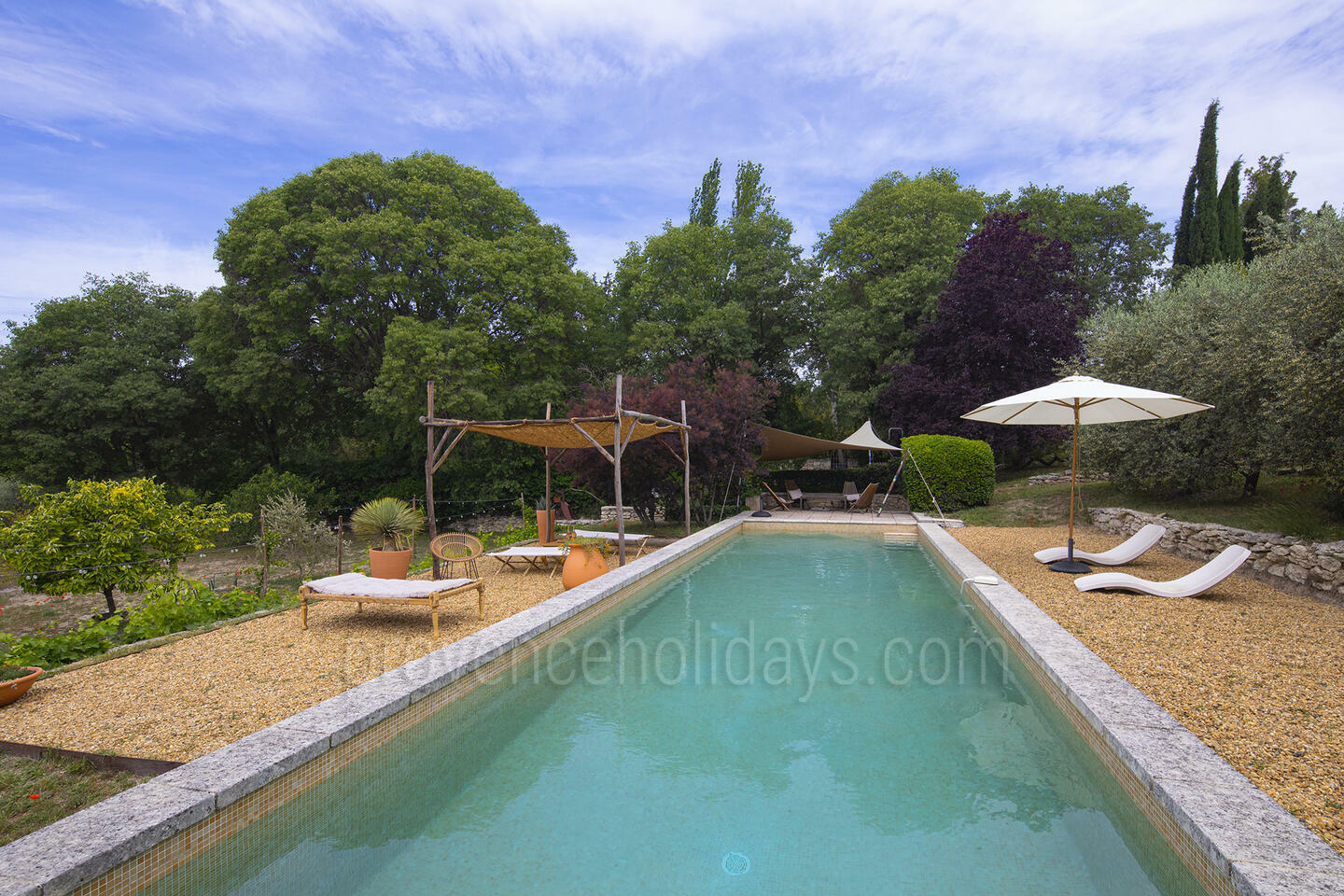 64 - Une Maison en Provence: Villa: Pool