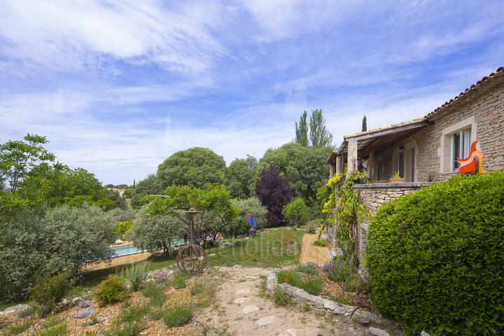 65 - Une Maison en Provence: Villa: Exterior