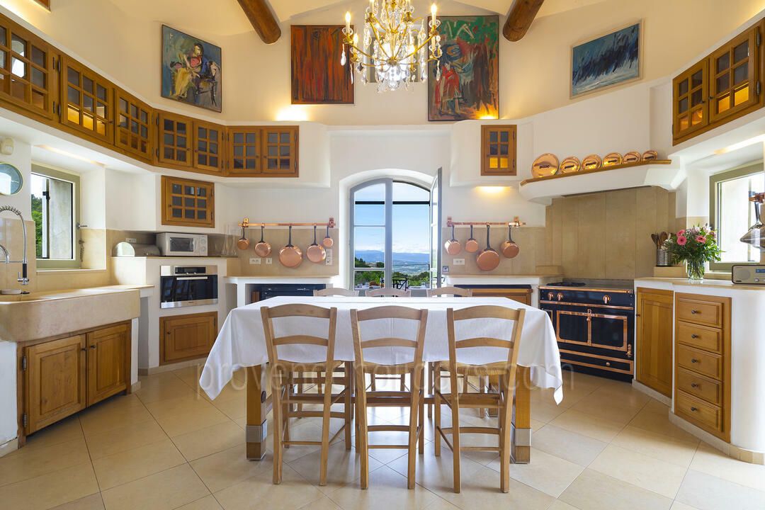 Outstanding Property with Wonderful Views of the Luberon 5 - Mas Trigaud: Villa: Interior
