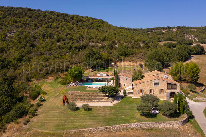 Magnificent property in the countryside of Viens, with panoramic views