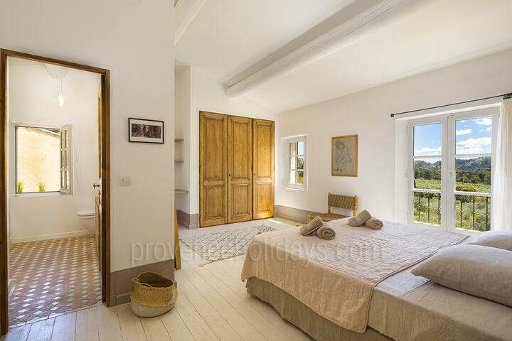 Schönes Bauernhaus in Alpilles mit atemberaubender Aussicht 3 - Mas des Cyprès: Villa: Interior