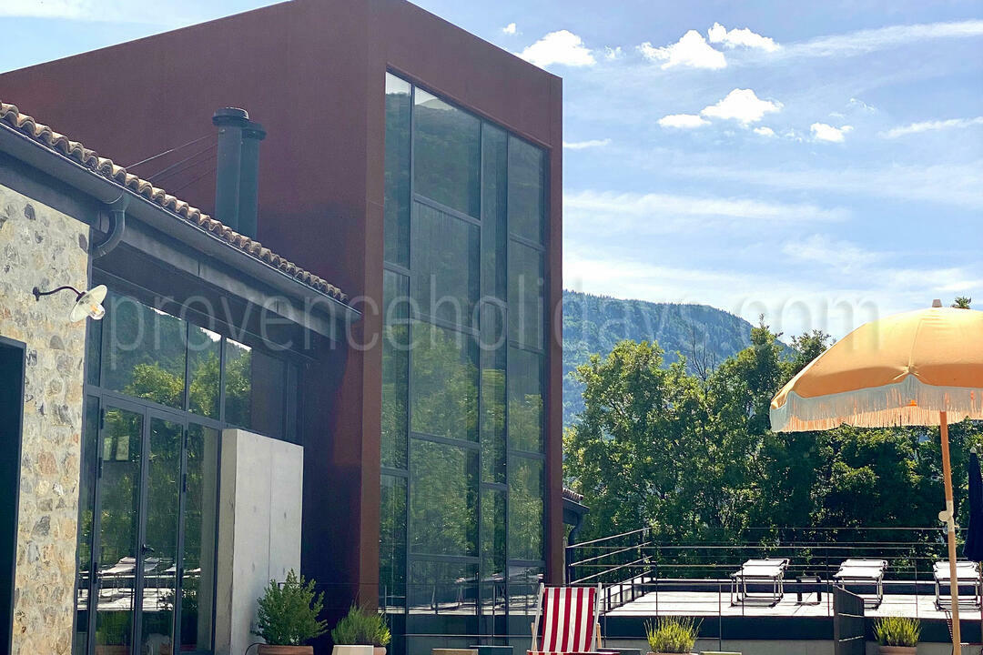 Unieke luxe villa met verwarmd zwembad in La Beaume 7 - Mas Villard: Villa: Pool