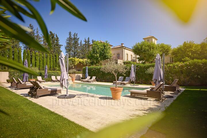 Castle life in Provence 4 - Le Château: Villa: Pool