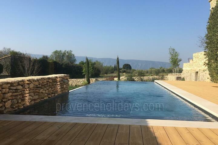 Maison de vacances de luxe avec piscine chauffée à Gordes