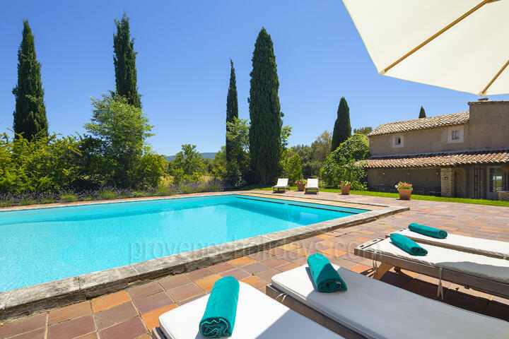 Stunning Farmhouse with Private Pool in the Luberon