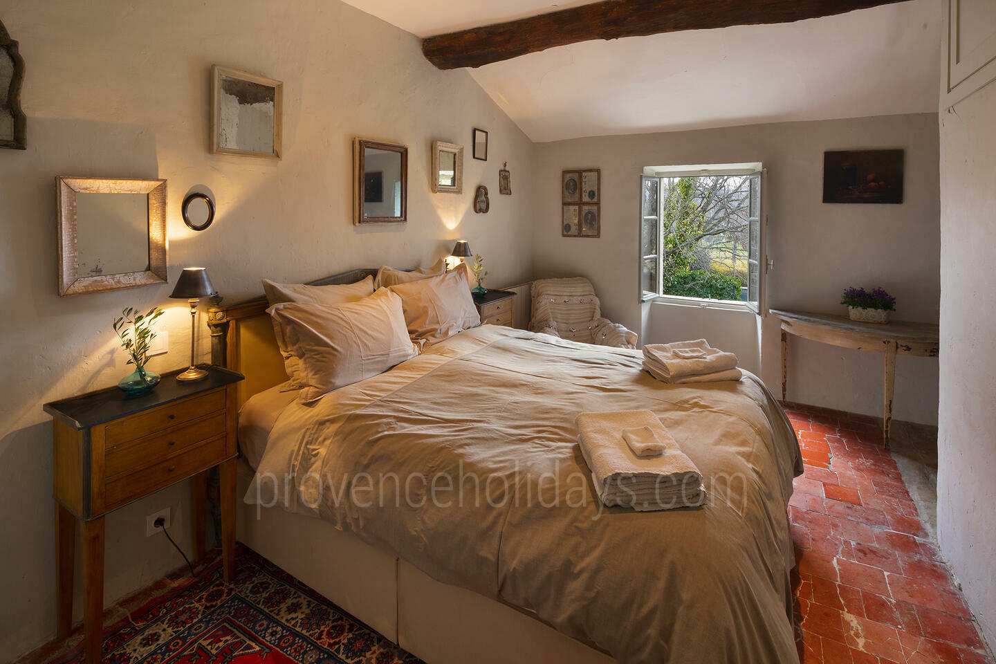 91 - Mas des Lavandes: Villa: Bedroom