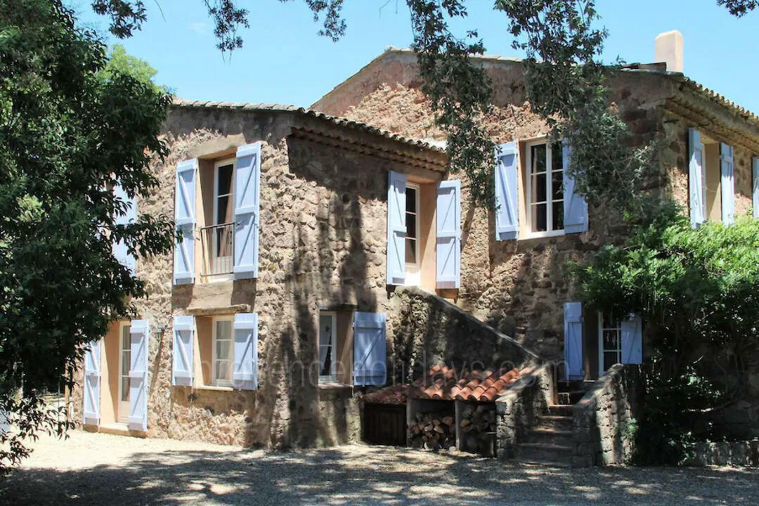 Prachtige bastide met luxe poolhouse in Lorgues 5 - Bastide des Maures: Villa: Exterior