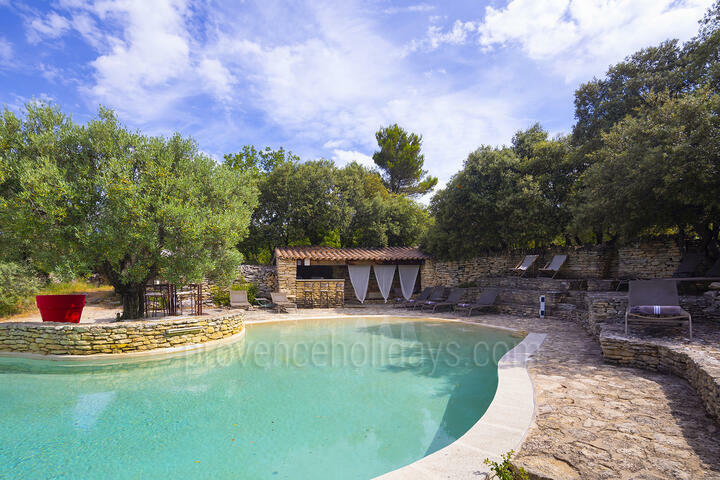 17th-century Bastide in the heart of Gordes Countryside