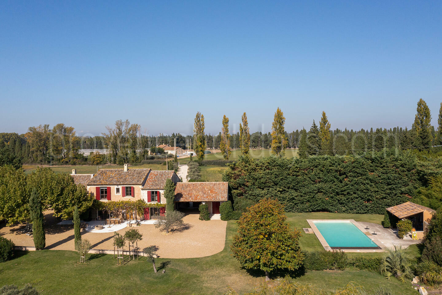 Wunderschönes renoviertes Bauernhaus mit privatem beheiztem Pool 1 - Le Mas d\'Orgon: Villa: Exterior