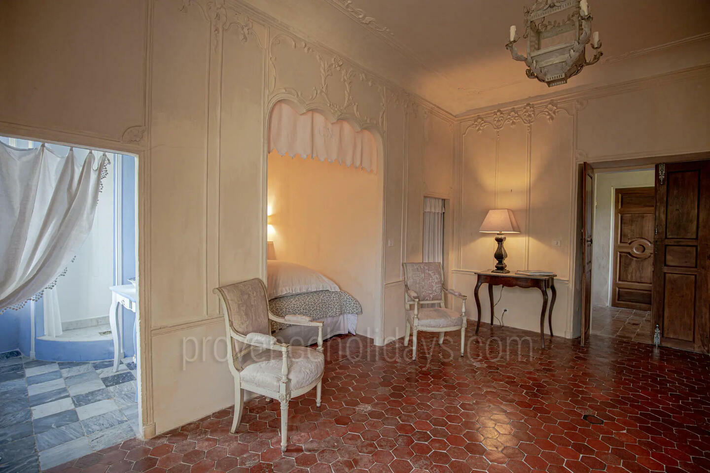 80 - Château de Gignac: Villa: Interior