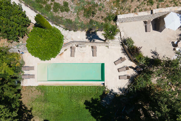 Renovated Silk Farm with Heated Infinity Pool in the Luberon