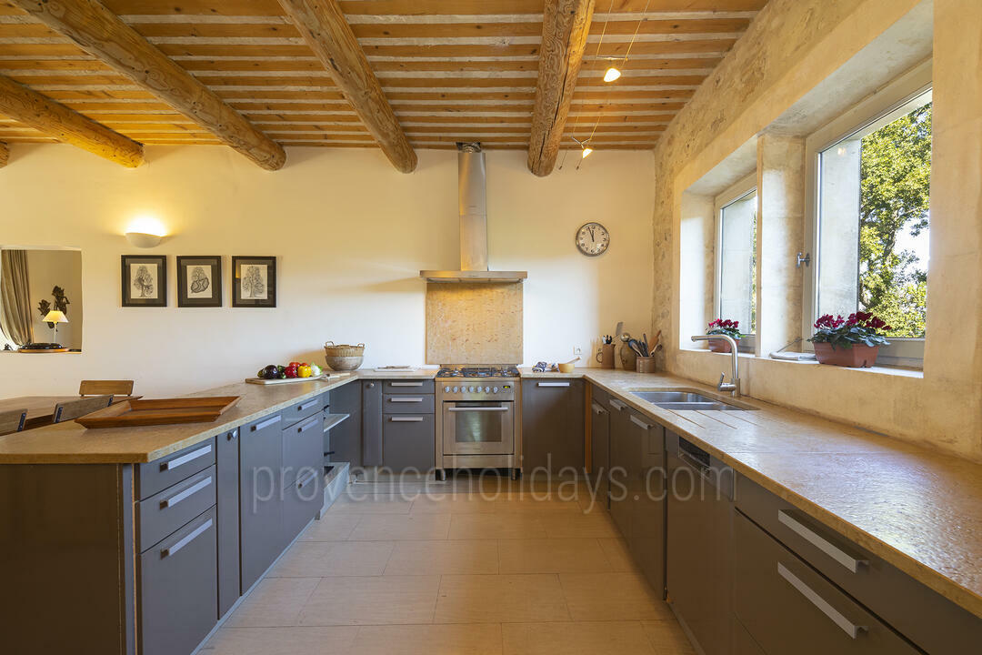 Rustic Hamlet with Heated Pool in the Luberon Le Mas Rustique: Interior - 7