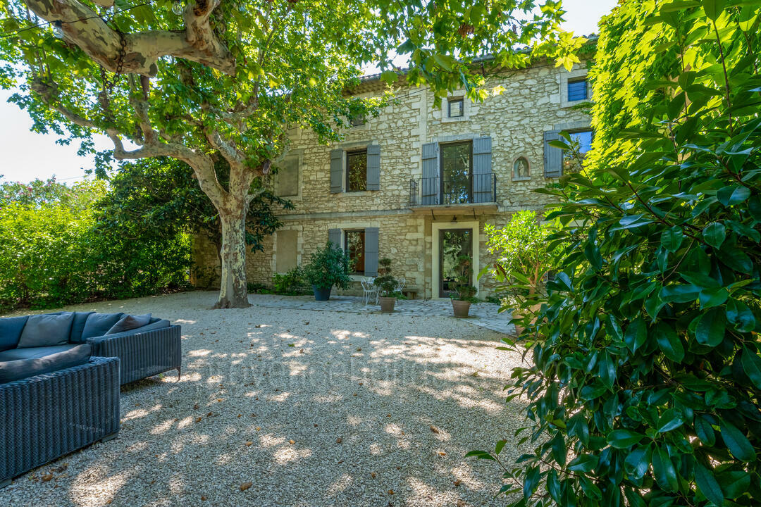 Prachtige Provençaalse Mas aan de rand van Avignon 6 - Le Mas Dürer: Villa: Exterior