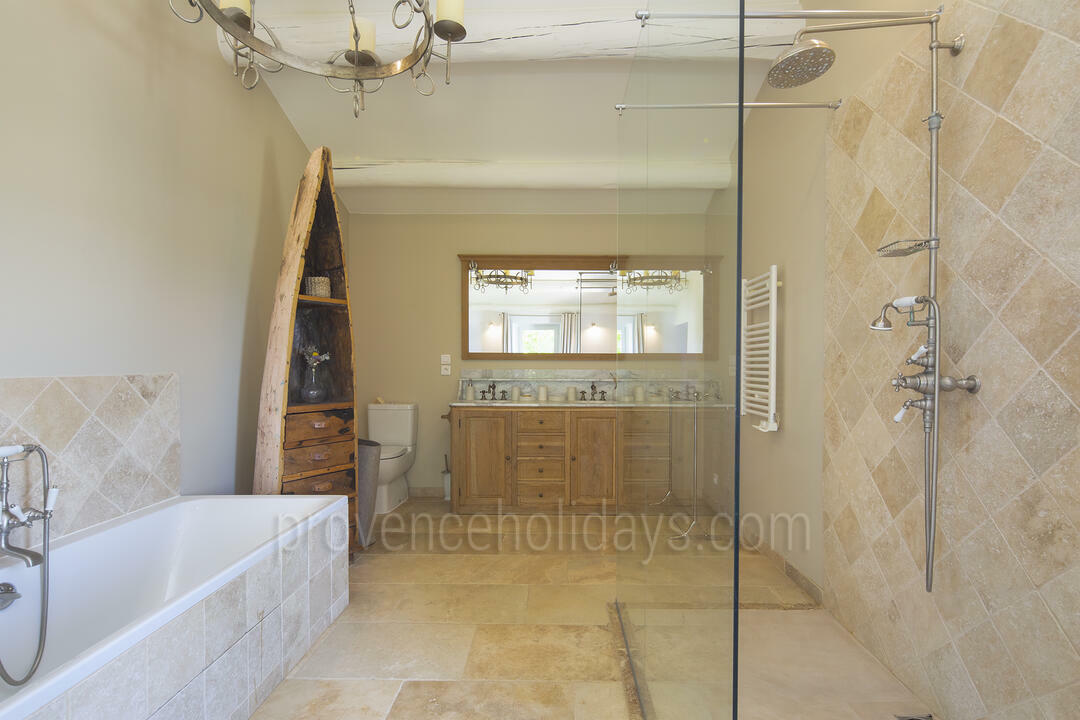 Charming Provencal Bastide with Jacuzzi in the Luberon Bastide du Vieux Platane: Interior - 7