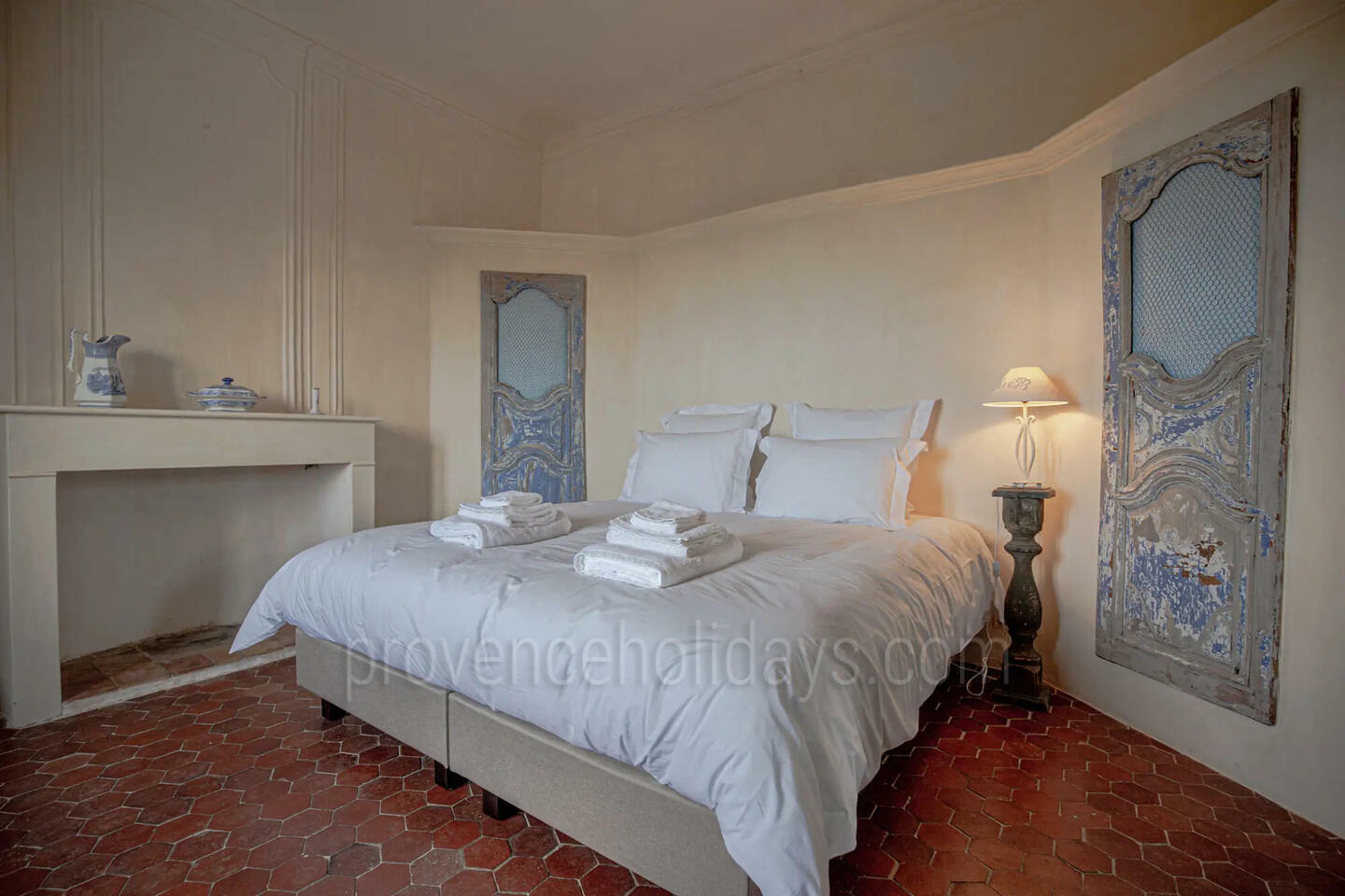 74 - Château de Gignac: Villa: Bedroom