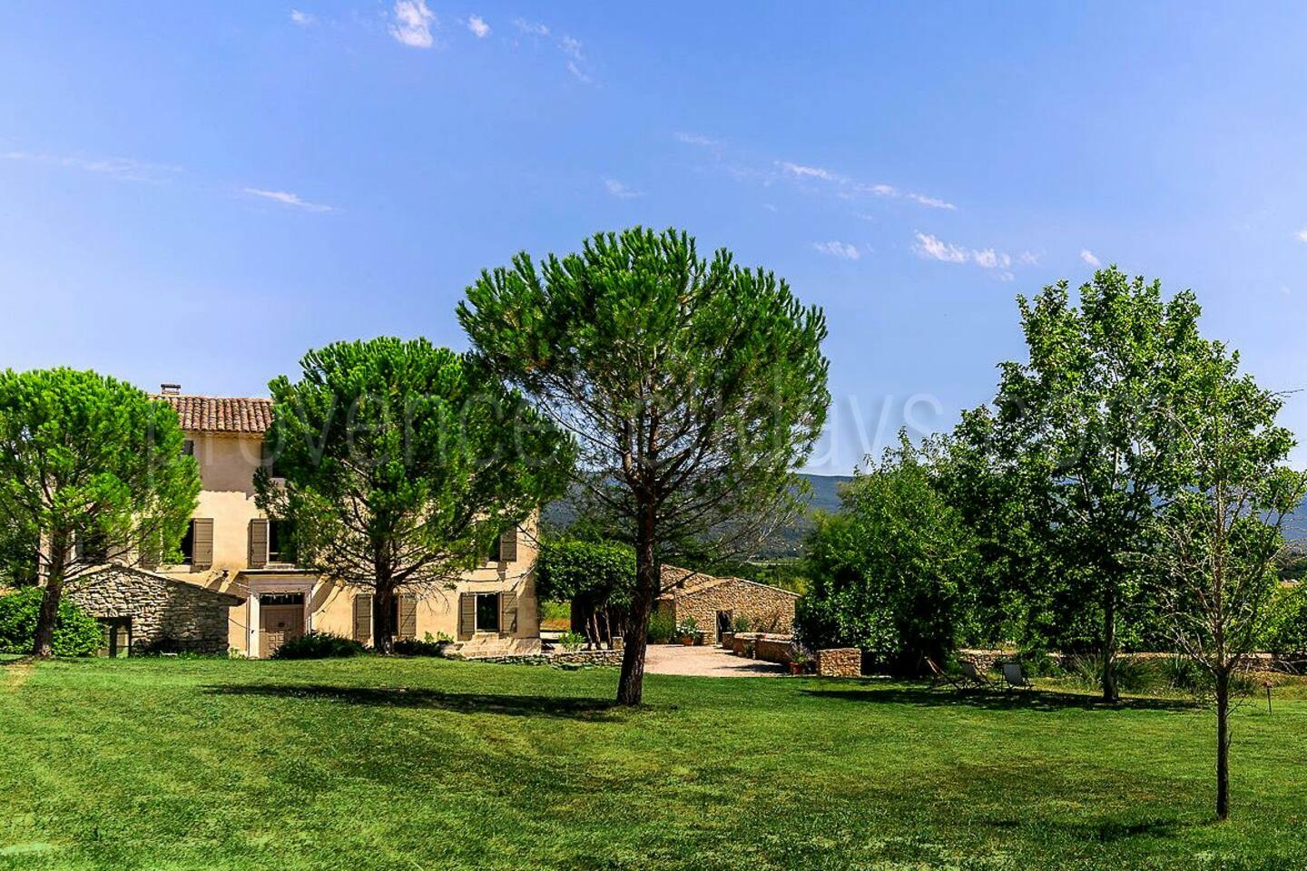 Superb renovated Bastide with Heated Pool in the heart of the Luberon 1 - La Bastide des Sources: Villa: Exterior
