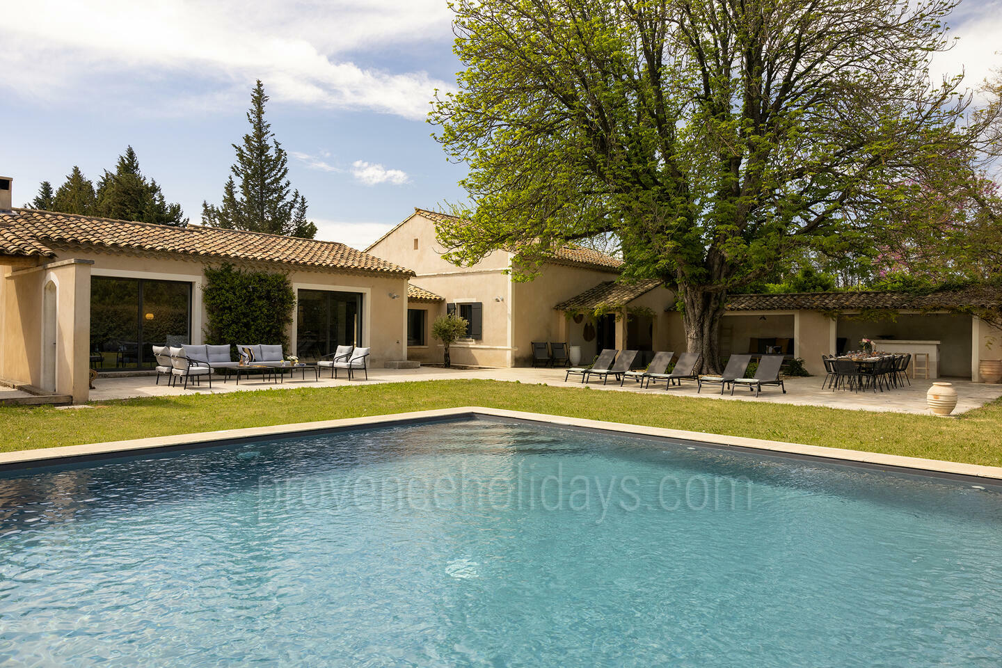 Location de vacances de charme avec climatisation à Eygalières 1 - Villa Sainte Marthe: Villa: Pool