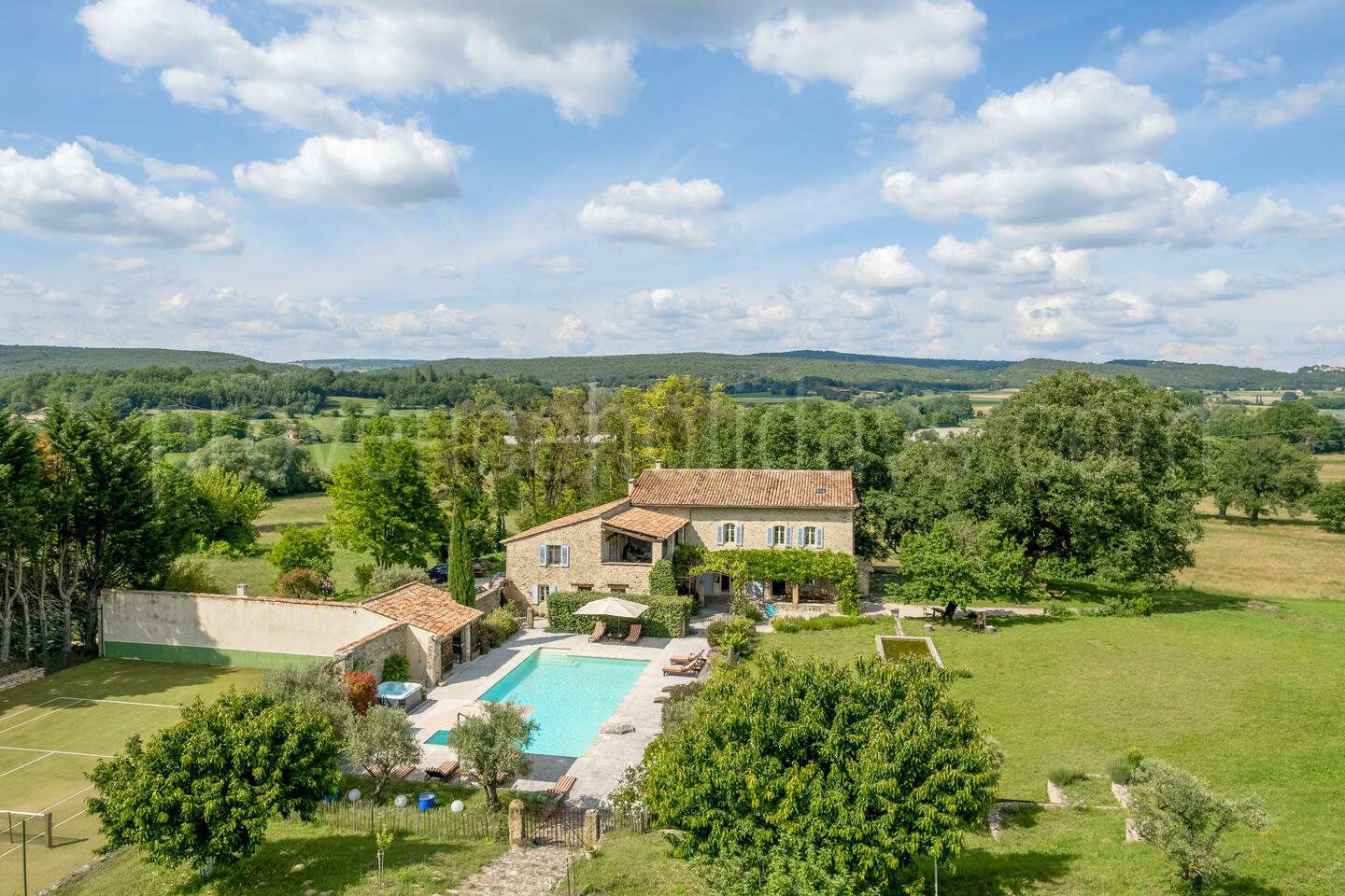 Umfangreiches Anwesen mit Luxus und Unterhaltung 1 - La Bastide Neuve: Villa: Pool