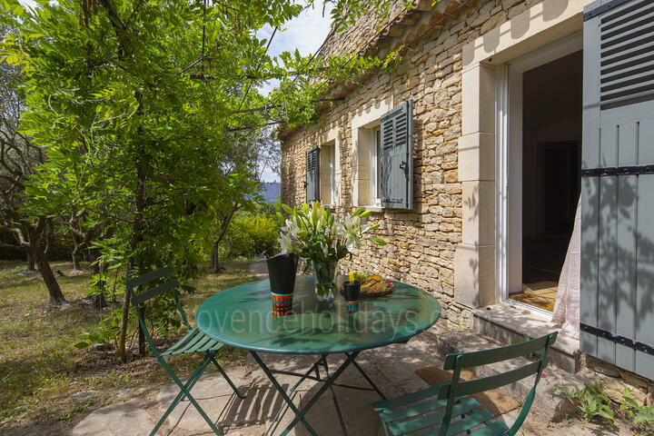 71 - Une Maison en Provence: Villa: Interior