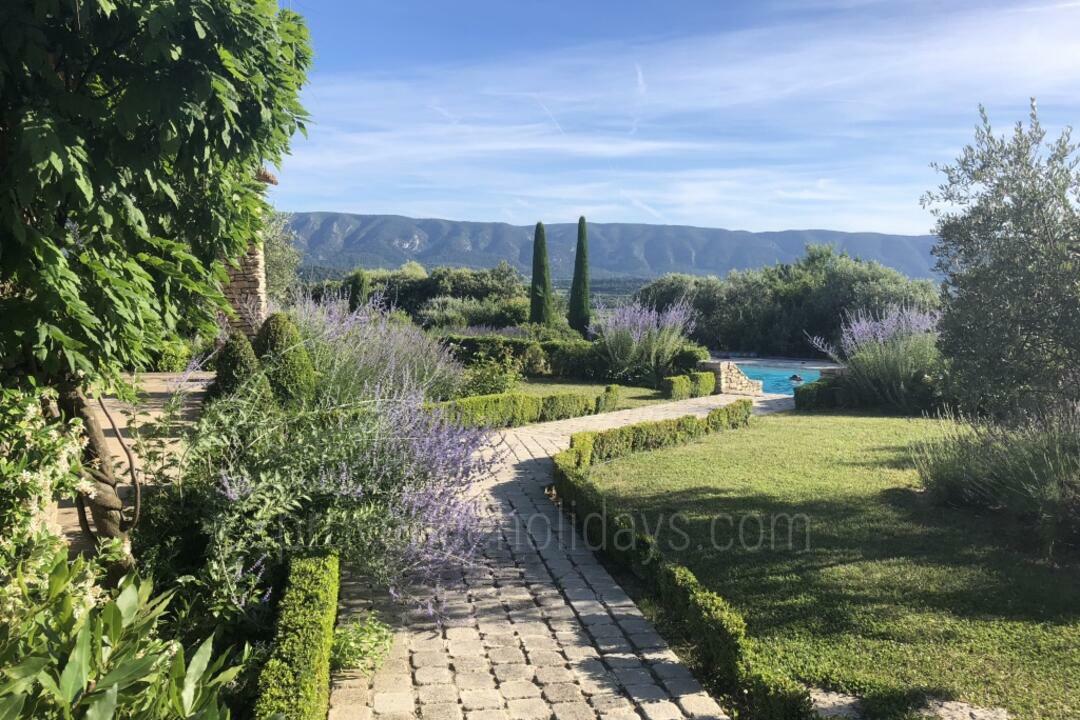 Authentic Holiday Rental with Heated Pool 4 - Villa des Glycines: Villa: Exterior