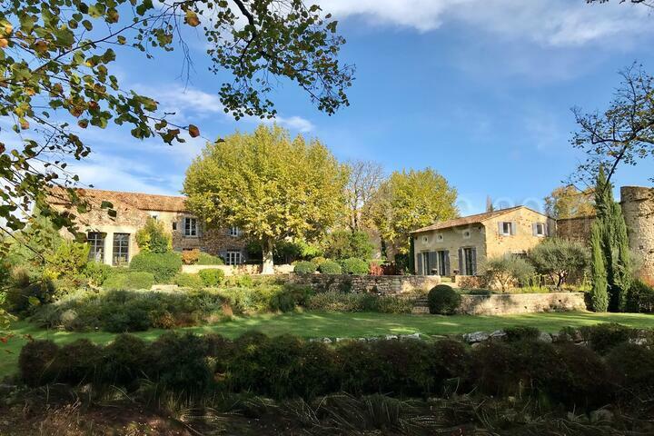 Stunning Holiday Rental with Heated Pool in the Luberon