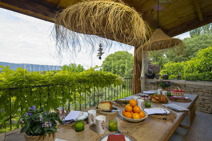 Zeitgenössische Ferienwohnung mit privatem Pool in Gordes 3 - Une Maison en Provence: Villa: Exterior