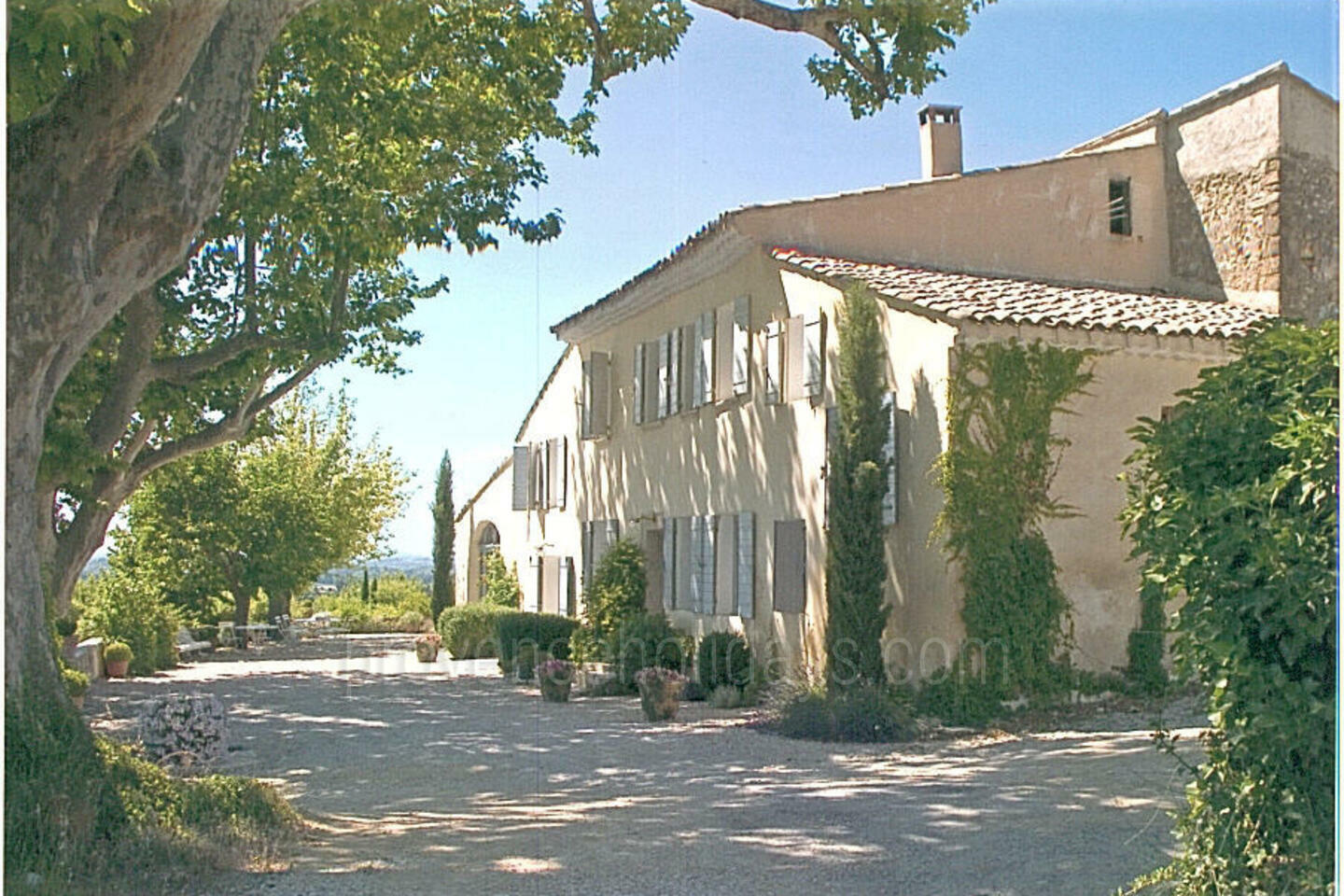 Maison de vacances traditionnelle à louer en Provence 1 - Chez Martine: Villa: Exterior